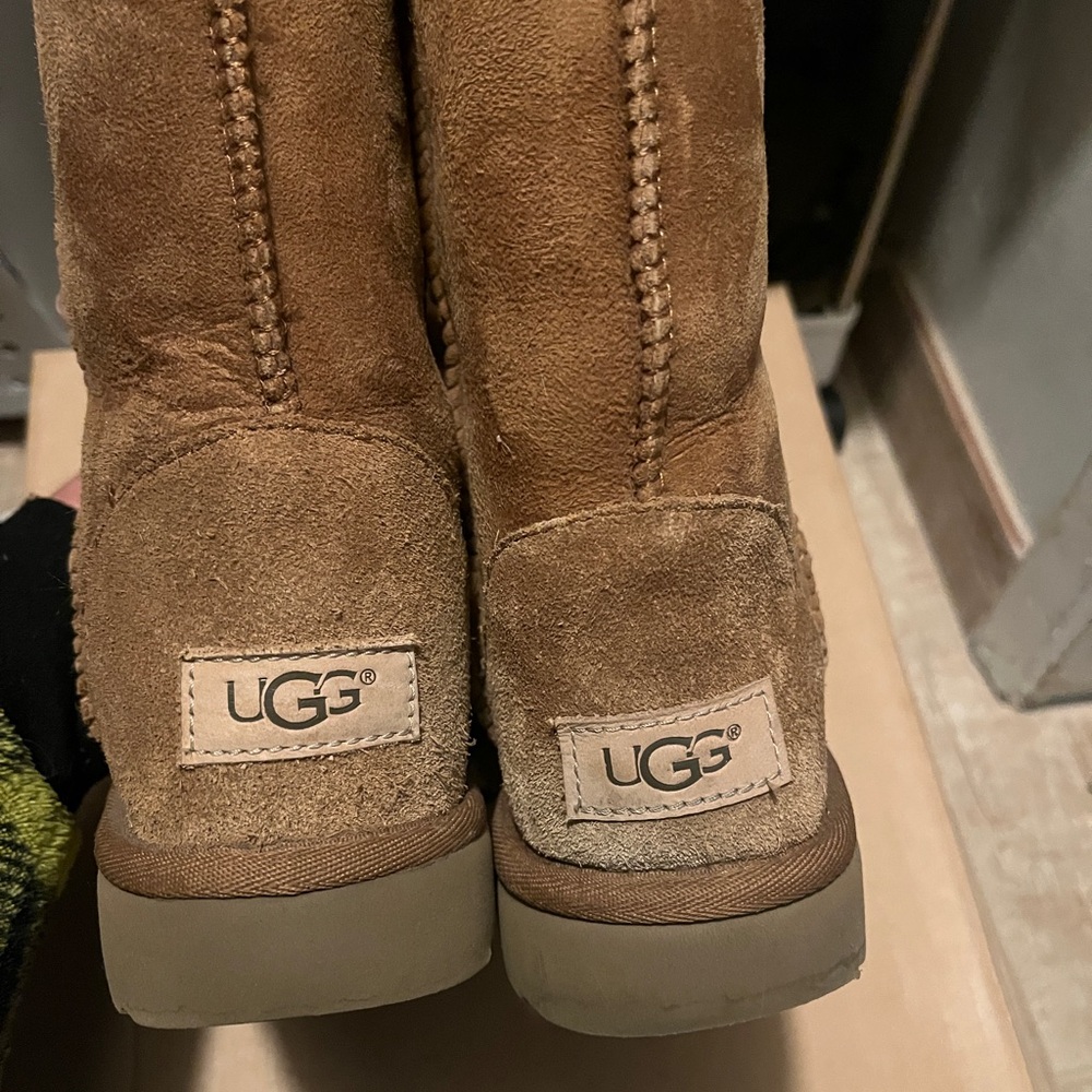 UGG Women's Chestnut Suede Winter Boots - Picture 3 of 5